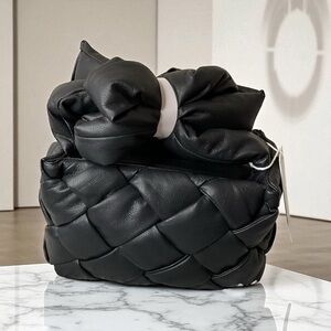 Elegant Black Quilted Women's Bag